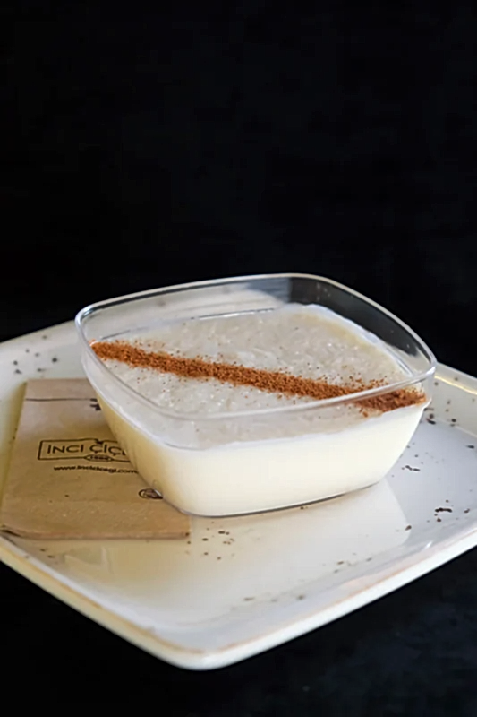 Tavuk Gösü Tatlısı Kase