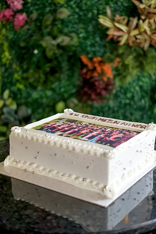 Butik Mezuniyet Pastası Resimli