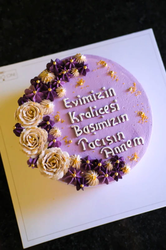 Butik Motto Mor Çiçekli Pasta