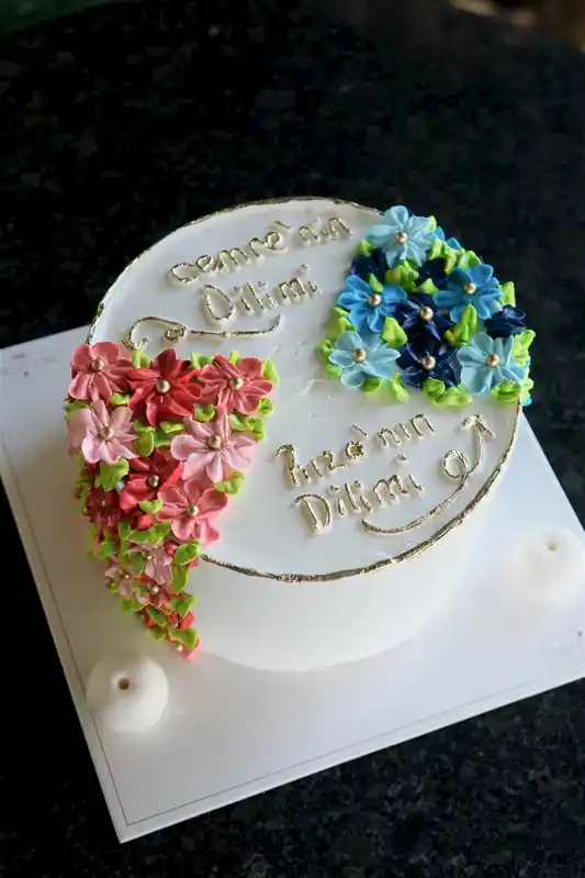 Özel Dilimli Çiçekli Pasta