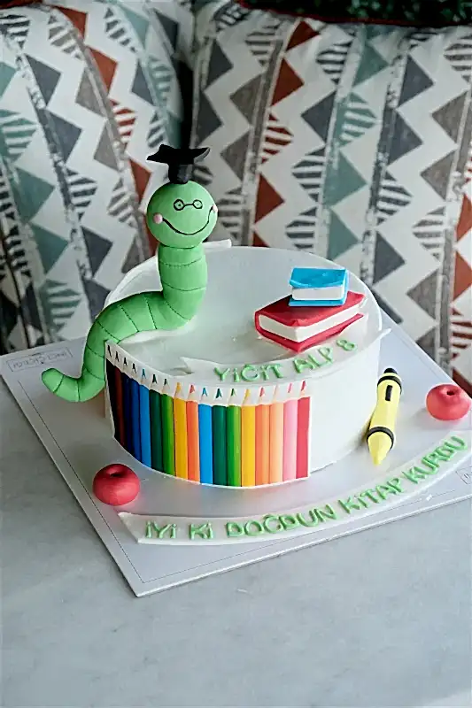 Butik Rengarenk Kitap Kurdu Pasta