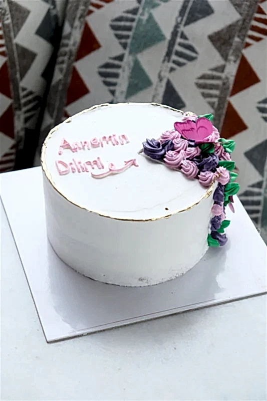 Anne Dilimi Çiçekli Pasta Beyaz (Anneler Günü)