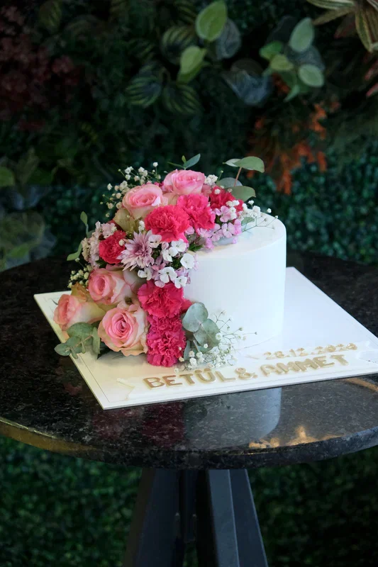 Butik Çiçek Buketi Kırmızı