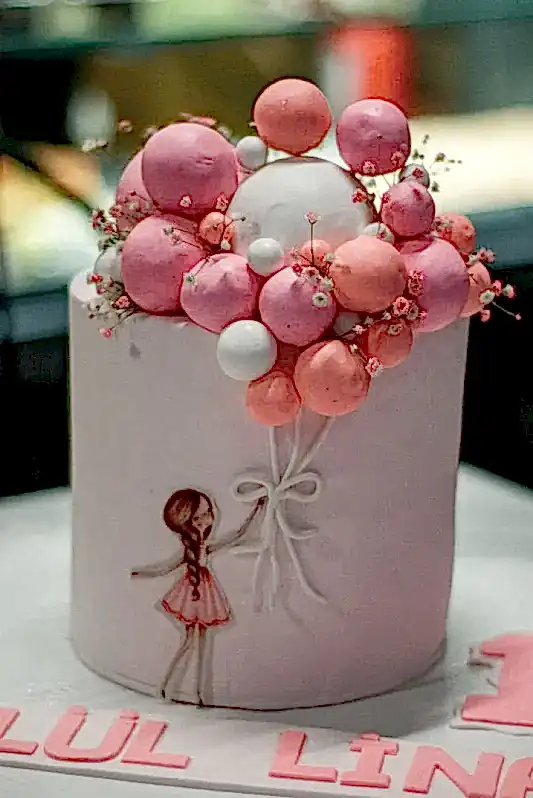 Butik Balon Tutan Kz Pastas