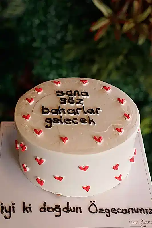 Butik Motto Pasta_Beyaz Kaplama Ve Kalpler