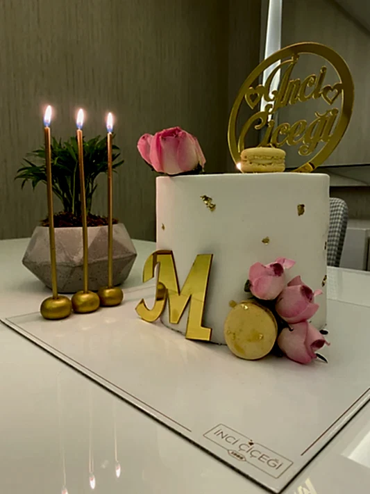 Butik Pembe Güllü Pasta