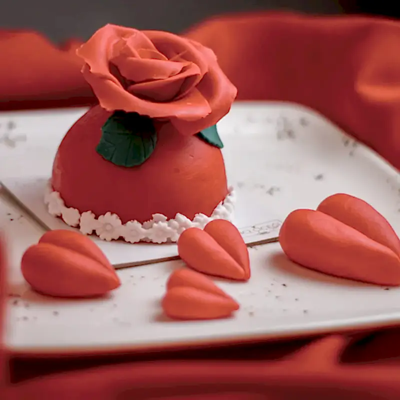 Butik Ölümsüz Ak Pastas