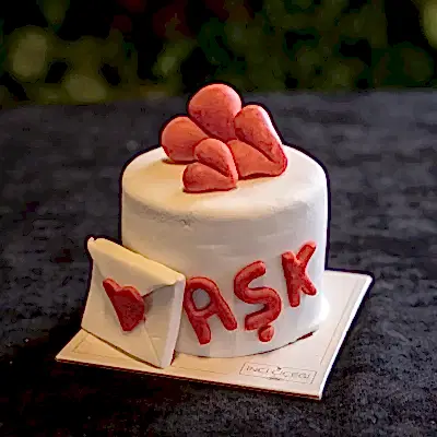 Sevgililer Günü Pastas Ak